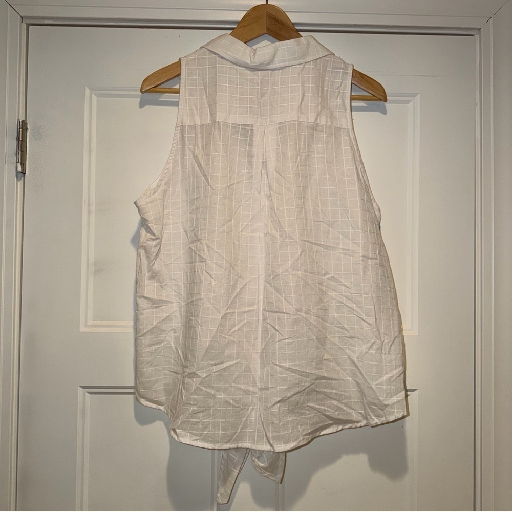 Daniel Cremieux White Sleeveless Tie-Front Blouse - Picture 2 of 3